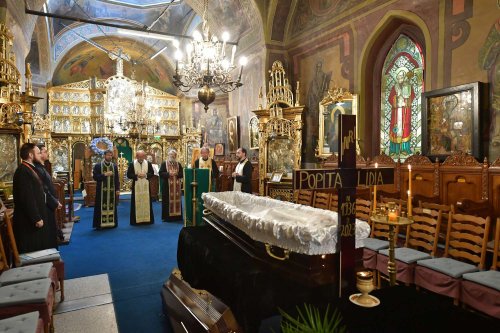 Lidia Popița Stoicescu a fost pomenită în Biserica Precupeții Noi  Poza 268625