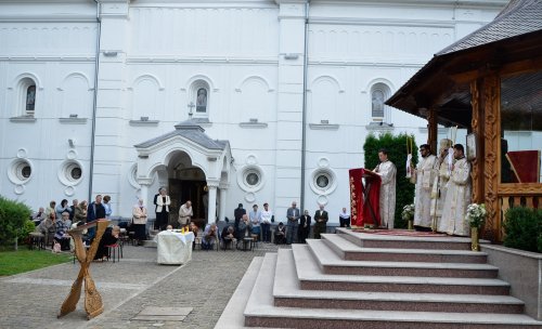 Prezențe arhierești în Duminica după Înălțarea Sfintei Cruci Poza 268667