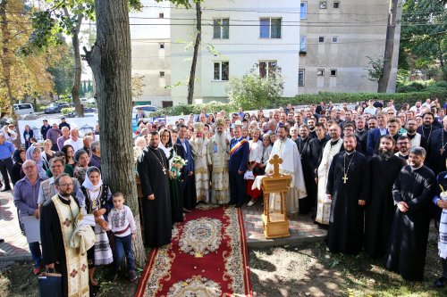 Tradiţie şi continuitate: 100 de ani de la înființarea Seminarului Teologic Liceal Ortodox „Sfântul Ioan Iacob” din Dorohoi Poza 269268