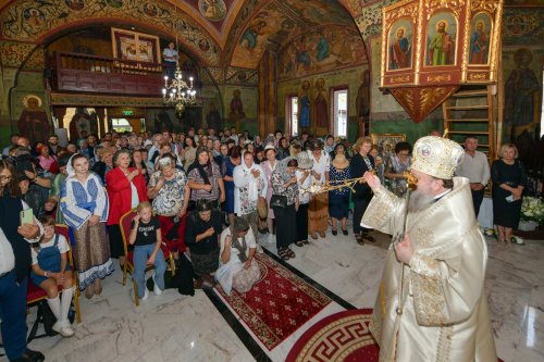 Înnoire și binecuvântare în Parohia Prăjani din județul Prahova Poza 269478