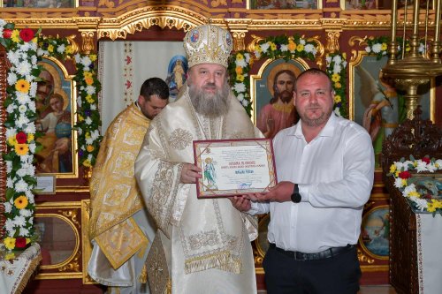 Înnoire și binecuvântare în Parohia Prăjani din județul Prahova Poza 269498