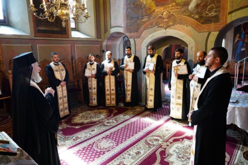 Hirotesii de duhovnici în Arhiepiscopia Târgoviștei Poza 269513