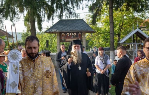 Popas de rugăciune la Parohia Chiciora din Vâlcea Poza 269579