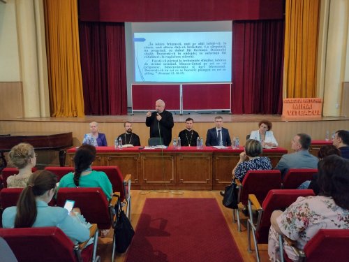 Consfătuirea profesorilor de religie din București Poza 269655
