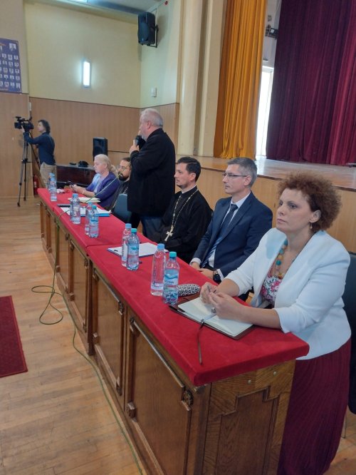 Consfătuirea profesorilor de religie din București Poza 269657