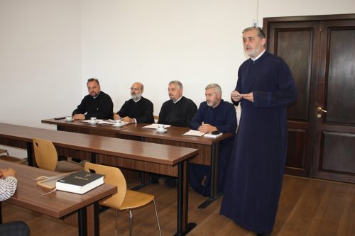 Examen de capacitate preoţească în Mitropolia Olteniei Poza 269618