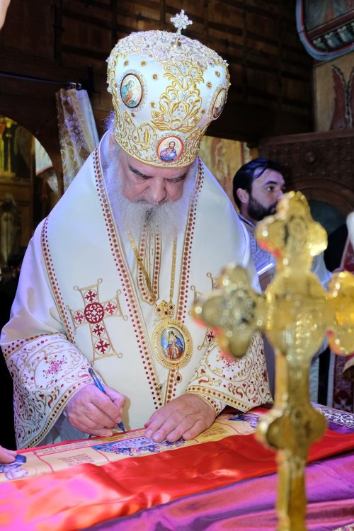 Înnoire și binecuvântare la sărbătoarea ctitorului sfânt al Mănăstirii Antim Poza 269789