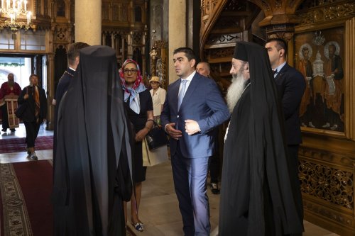 Președintele Parlamentului Georgiei în vizită la Mănăstirea Antim din București  Poza 269630