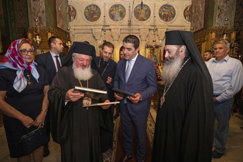 Președintele Parlamentului Georgiei în vizită la Mănăstirea Antim din București  Poza 269636