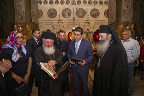 Președintele Parlamentului Georgiei în vizită la Mănăstirea Antim din București  Poza 269637
