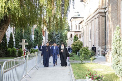 Președintele Parlamentului Georgiei în vizită la Mănăstirea Antim din București  Poza 269642