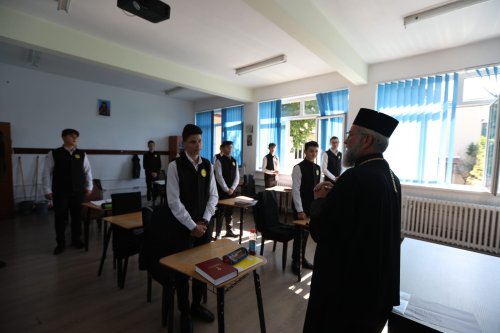 Vizită arhierească la Seminarul Teologic Liceal Ortodox din Baia Mare Poza 269977