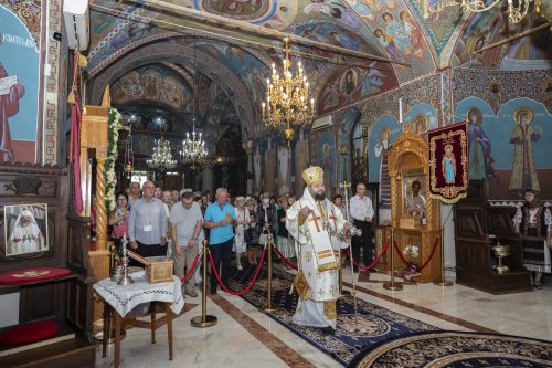 Bucuria prezenței Sfântului Gheorghe într-o parohie bucureșteană Poza 270211