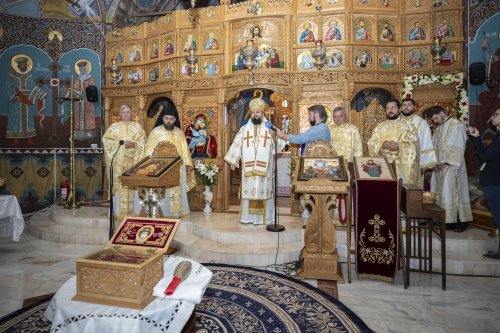 Bucuria prezenței Sfântului Gheorghe într-o parohie bucureșteană Poza 270245