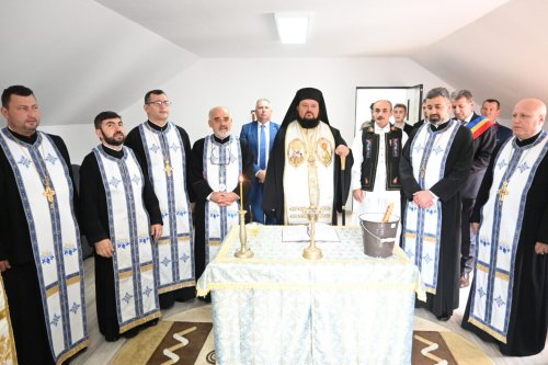 Resfințirea Bisericii „Adormirea Maicii Domnului” din Jibou, Episcopia Sălajului Poza 270559