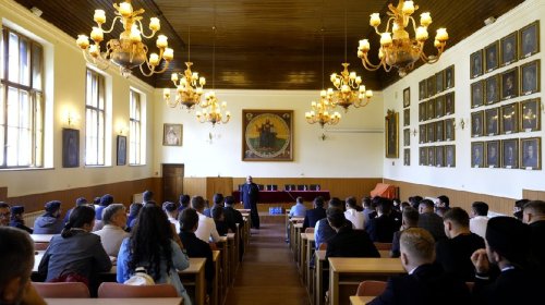 Studenții din Sibiu, binecuvântați de Înaltpreasfințitul Părinte Laurențiu Poza 270593