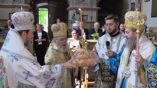 Trei ierarhi români au slujit în Ungaria Poza 270566