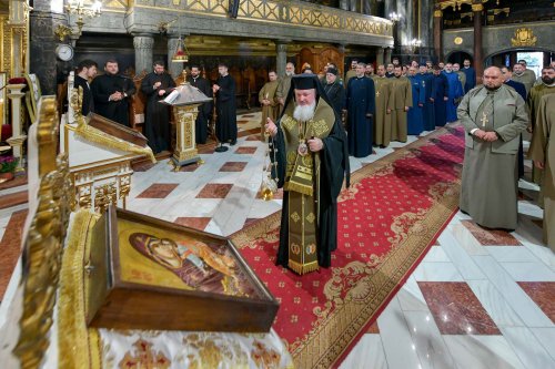 Preoții militari din MApN s-au reunit la Palatul Patriarhiei Poza 270812