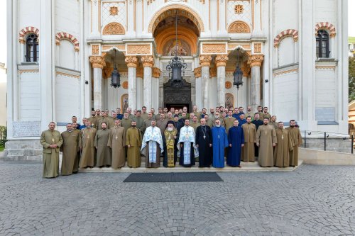 Preoții militari din MApN s-au reunit la Palatul Patriarhiei Poza 270819