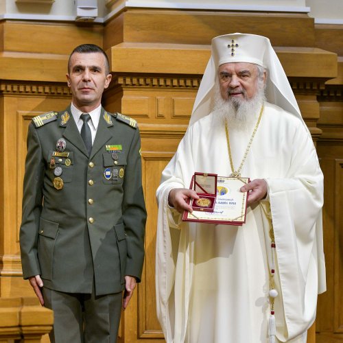 Preoții militari din MApN s-au reunit la Palatul Patriarhiei Poza 270848