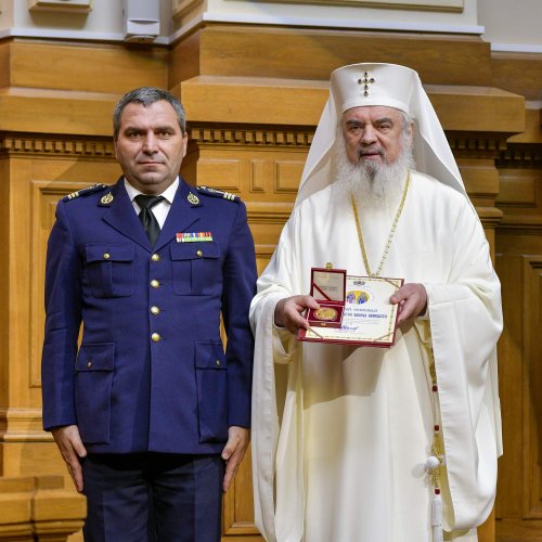 Preoții militari din MApN s-au reunit la Palatul Patriarhiei Poza 270849