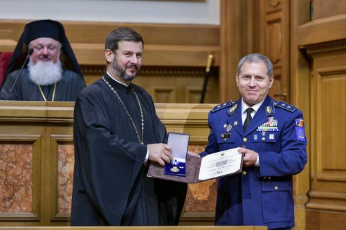 Preoții militari din MApN s-au reunit la Palatul Patriarhiei Poza 270855