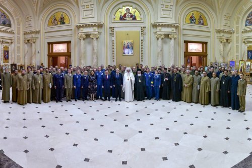 Preoții militari din MApN s-au reunit la Palatul Patriarhiei Poza 270858