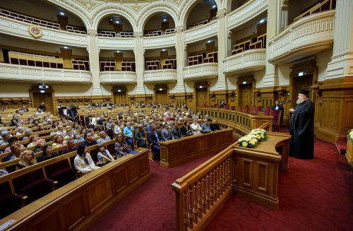 Bucurie și comuniune prin muzică și culoare la Palatul Patriarhiei Poza 271000