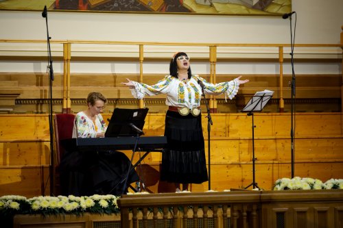 Bucurie și comuniune prin muzică și culoare la Palatul Patriarhiei Poza 271001