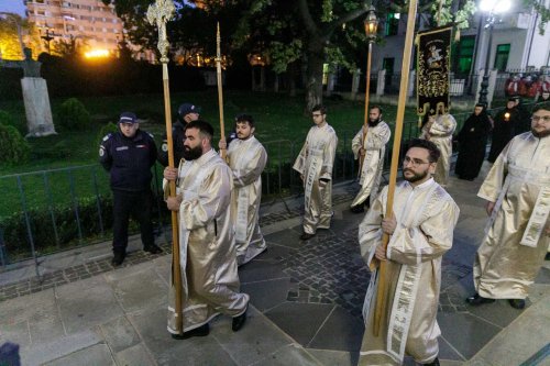 A început sărbătoarea Sfintei Parascheva de la Iași Poza 271062