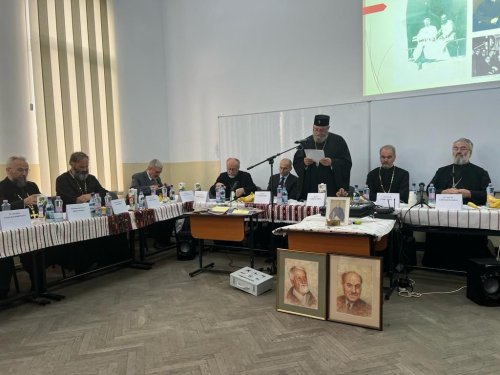 Părintele Dumitru Stăniloae comemorat în satul natal Vlădeni Poza 271267