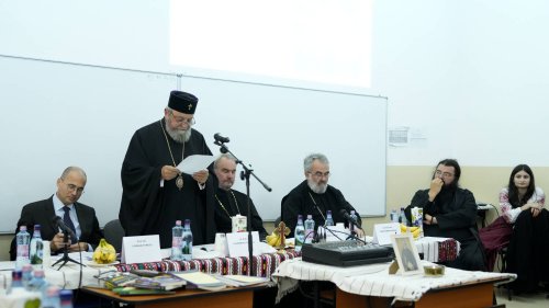 Părintele Dumitru Stăniloae comemorat în satul natal Vlădeni Poza 271434