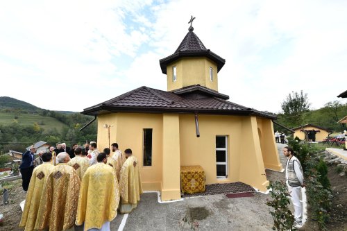 Sfințirea Bisericii „Sfânta Cuvioasă Parascheva” din Măgura Poza 271286