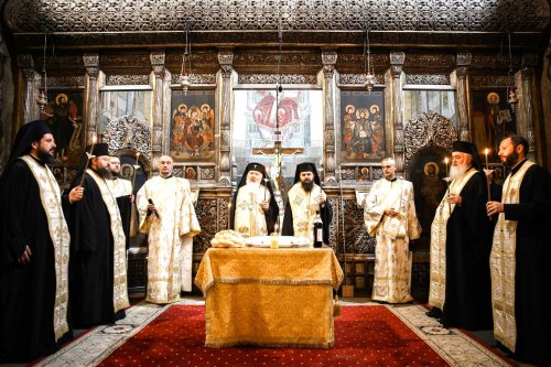 Parastas la doi ani de la trecerea la cele veșnice a Episcopului Vasile Flueraș (Someșanul) Poza 271395