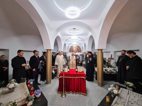 Parastas la doi ani de la trecerea la cele veșnice a Episcopului Vasile Flueraș (Someșanul) Poza 271397