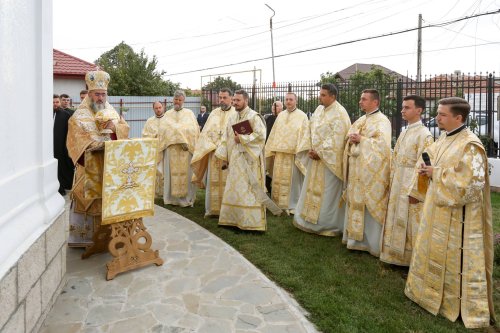 Popasuri de slujire și sfințire în Arhiepiscopia Buzăului și Vrancei Poza 271408