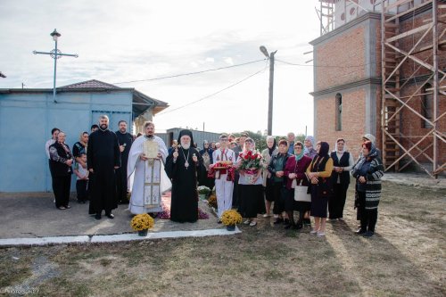 Slujire arhierească în parohia tulceană Baia Poza 271449