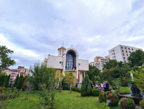 Hramul Bisericii „Sfântul Apostol Toma” din cartierul clujean Mărăști Poza 271483