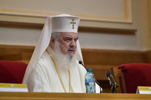 Misiunea Bisericii pentru persoanele vârstnice - slujire jertfelnică a semenilor Poza 271562