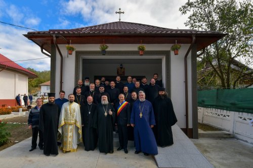 O capelă a Învierii în satul prahovean Mireș  Poza 271556
