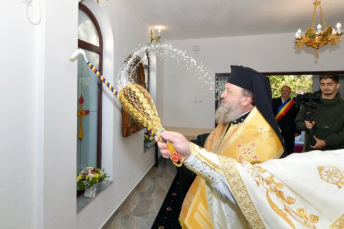 O capelă a Învierii în satul prahovean Mireș  Poza 271638
