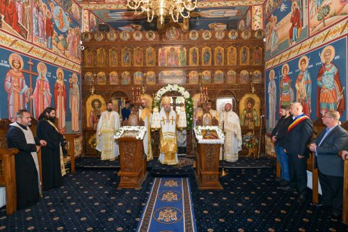 O capelă a Învierii în satul prahovean Mireș  Poza 271654