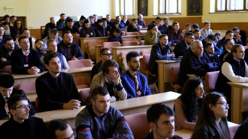 Manualele de Istorie Bisericească Universală au fost lansate la Sibiu Poza 271961