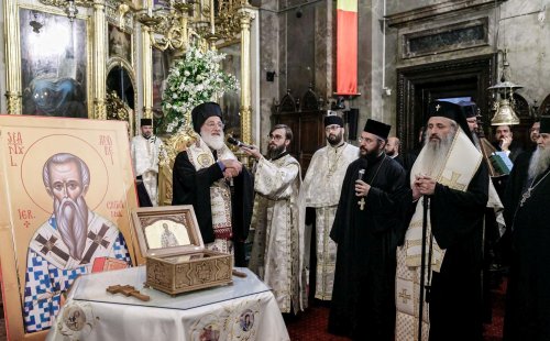 Moaștele Sfântului Andrei Criteanul au ajuns la Iași Poza 271945