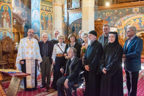 „Crucea Sfântului Ierarh Dosoftei”, dăruită academicianului Alexandru Zub la împlinirea vârstei de 89 de ani Poza 272137