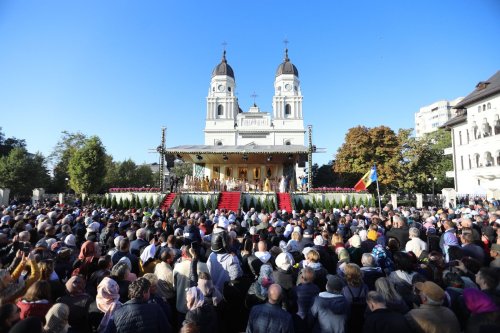 Bucuria întâlnirii cu Sfinții lui Dumnezeu Poza 272179