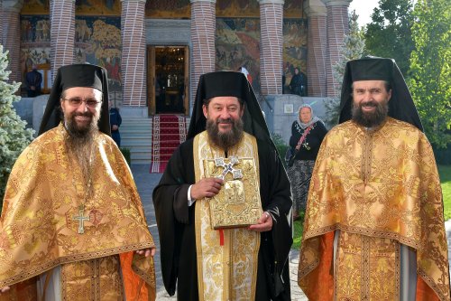 Sfânta Cuvioasă Parascheva, cinstită la mănăstirea ilfoveană Samurcășești Poza 272332