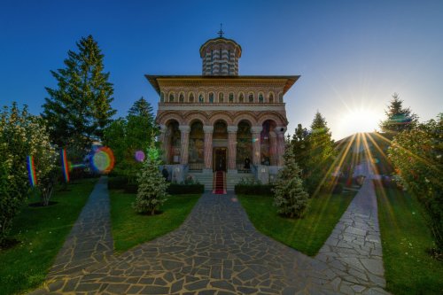 Sfânta Cuvioasă Parascheva, cinstită la mănăstirea ilfoveană Samurcășești Poza 272333