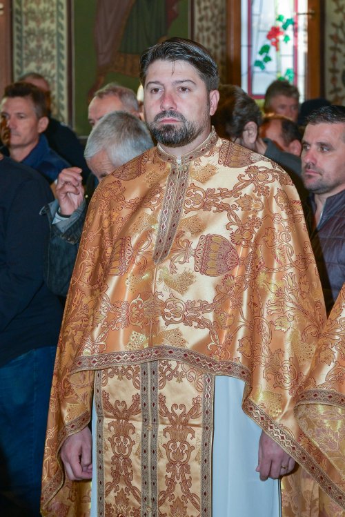 Sfânta Cuvioasă Parascheva, cinstită la mănăstirea ilfoveană Samurcășești Poza 272352