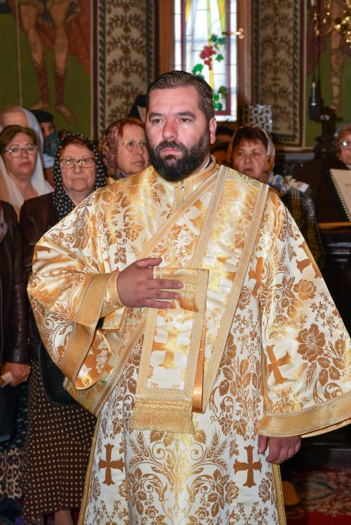 Sfânta Cuvioasă Parascheva, cinstită la mănăstirea ilfoveană Samurcășești Poza 272357